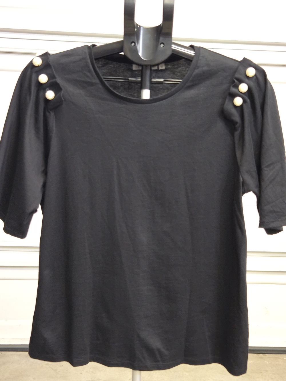 Chico's M Black Women's Pearl-Accent Short Sleeve Top